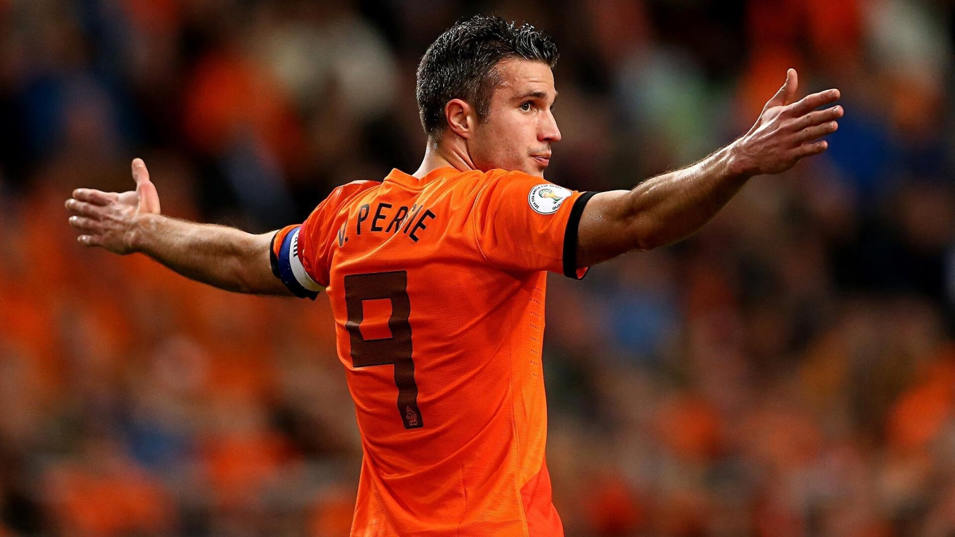 “世界顶级选手齐聚武汉，马拉松赛场激烈开跑”